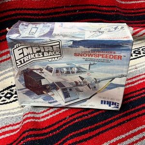 1980 Star Wars Empire Strikes Back Luke Skywalker's Snowspeeder MPC Model Kit